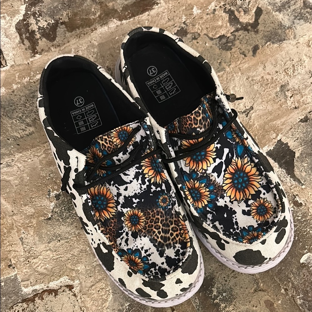 Sunflower and Animal Print canvas sneakers